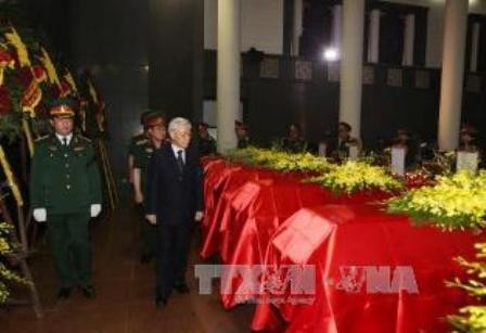 Thủ tướng Lào gửi điện chia buồn về hai vụ tai nạn máy bay SU 30MK2 và CASA 212  - ảnh 1
